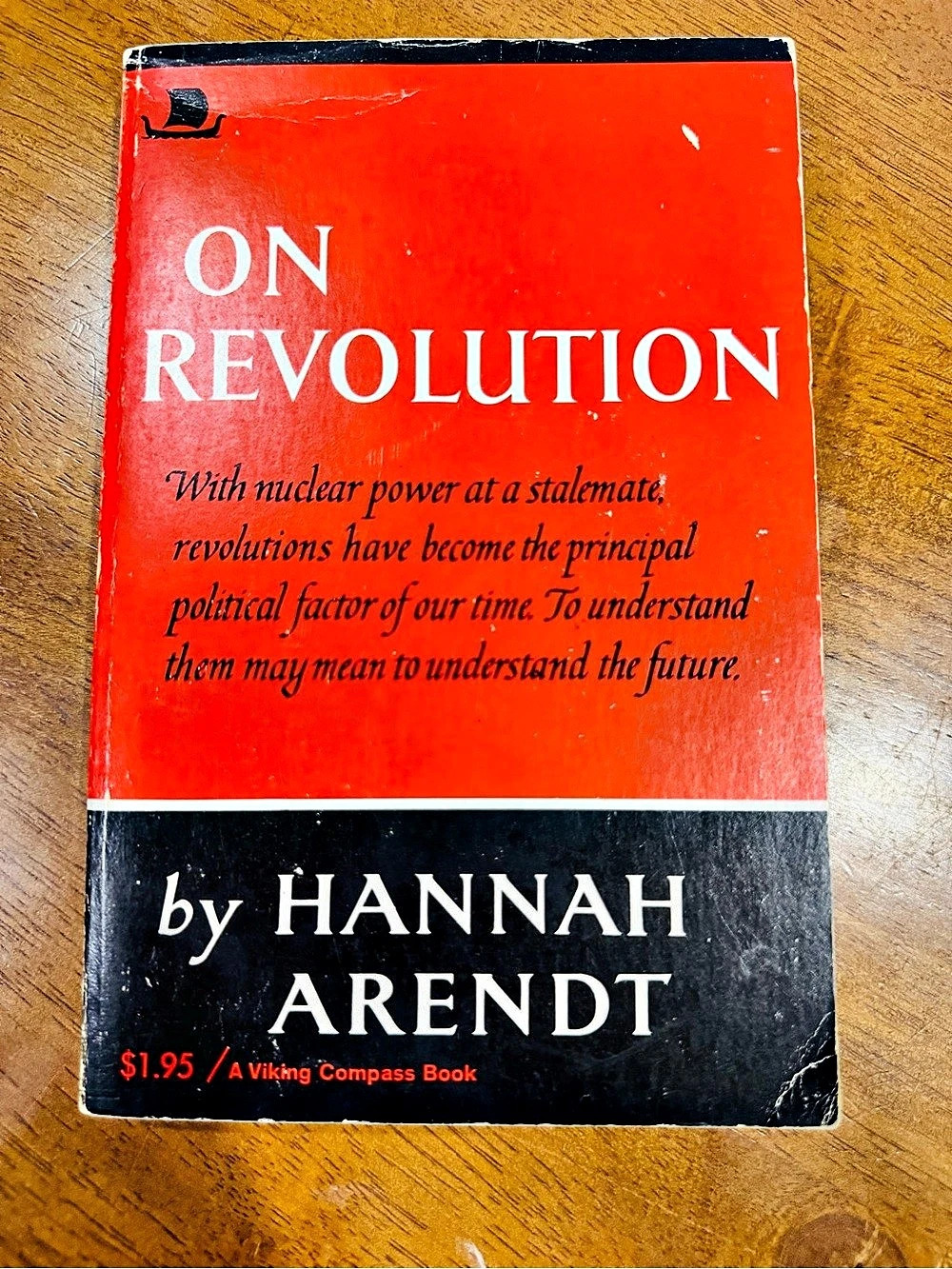Viking Compass Book On Revolution Hannah Arendt Paperback